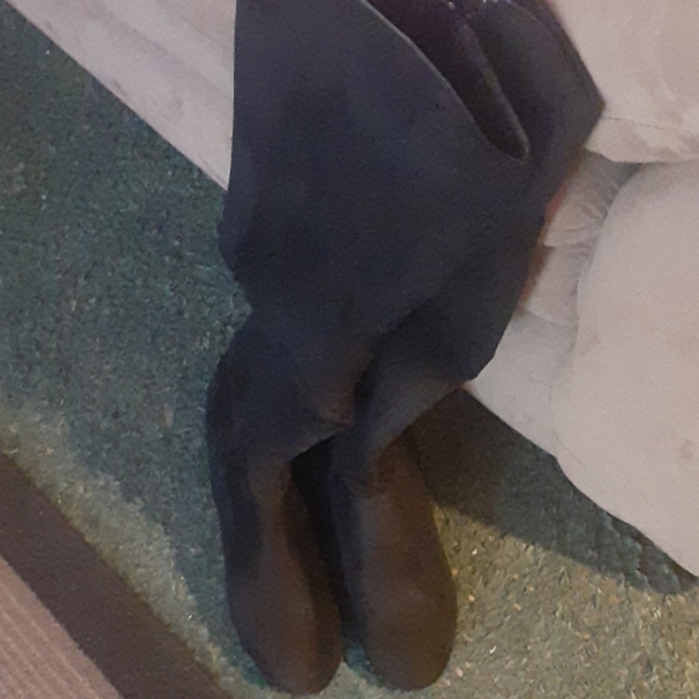 Boots - Picture 4 of 4
